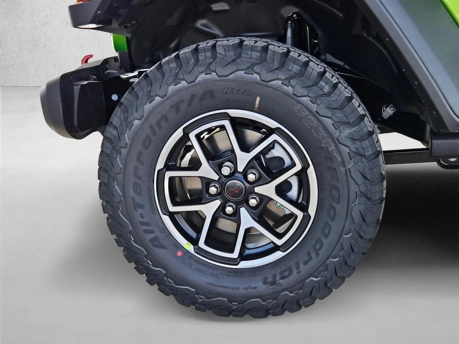 New 2026 Mojito Clear-Coat Exterior Paint Jeep Rubicon image 10