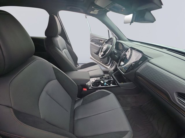 New 2026 ICE SILVER METALLIC Subaru Touring image 17