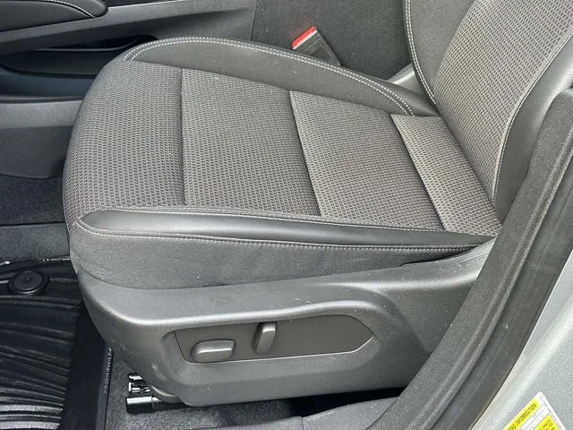Used 2023 Gray Buick Preferred image 16
