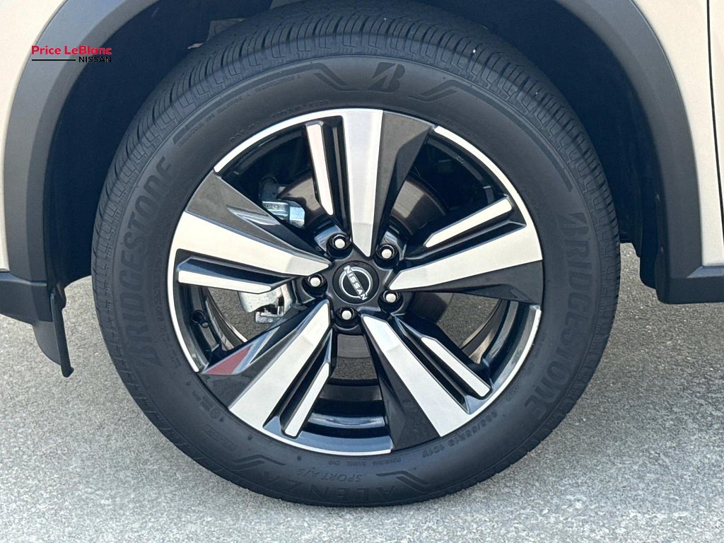 Certified Used 2025 SILVER Nissan SL image 4
