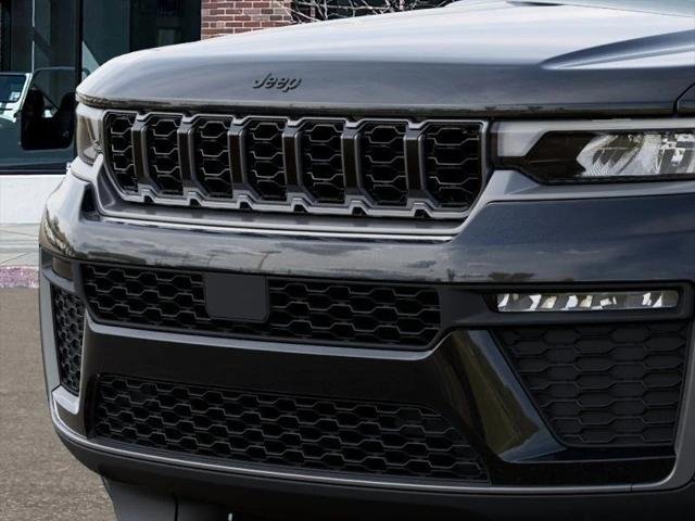 New 2026 Diamond Black Crystal Pearl-Coat Exterior Paint Jeep Limited image 11