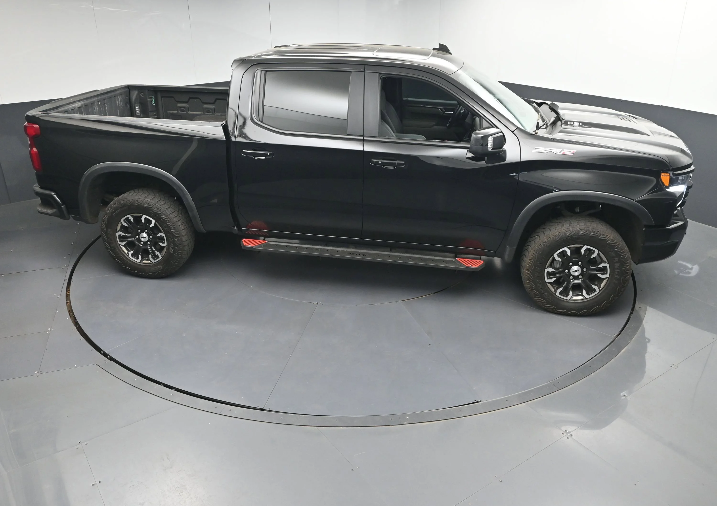 Used 2025 Black Chevrolet ZR2 image 38