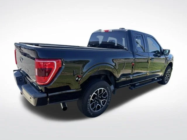 Used 2021 Black Ford XLT image 11