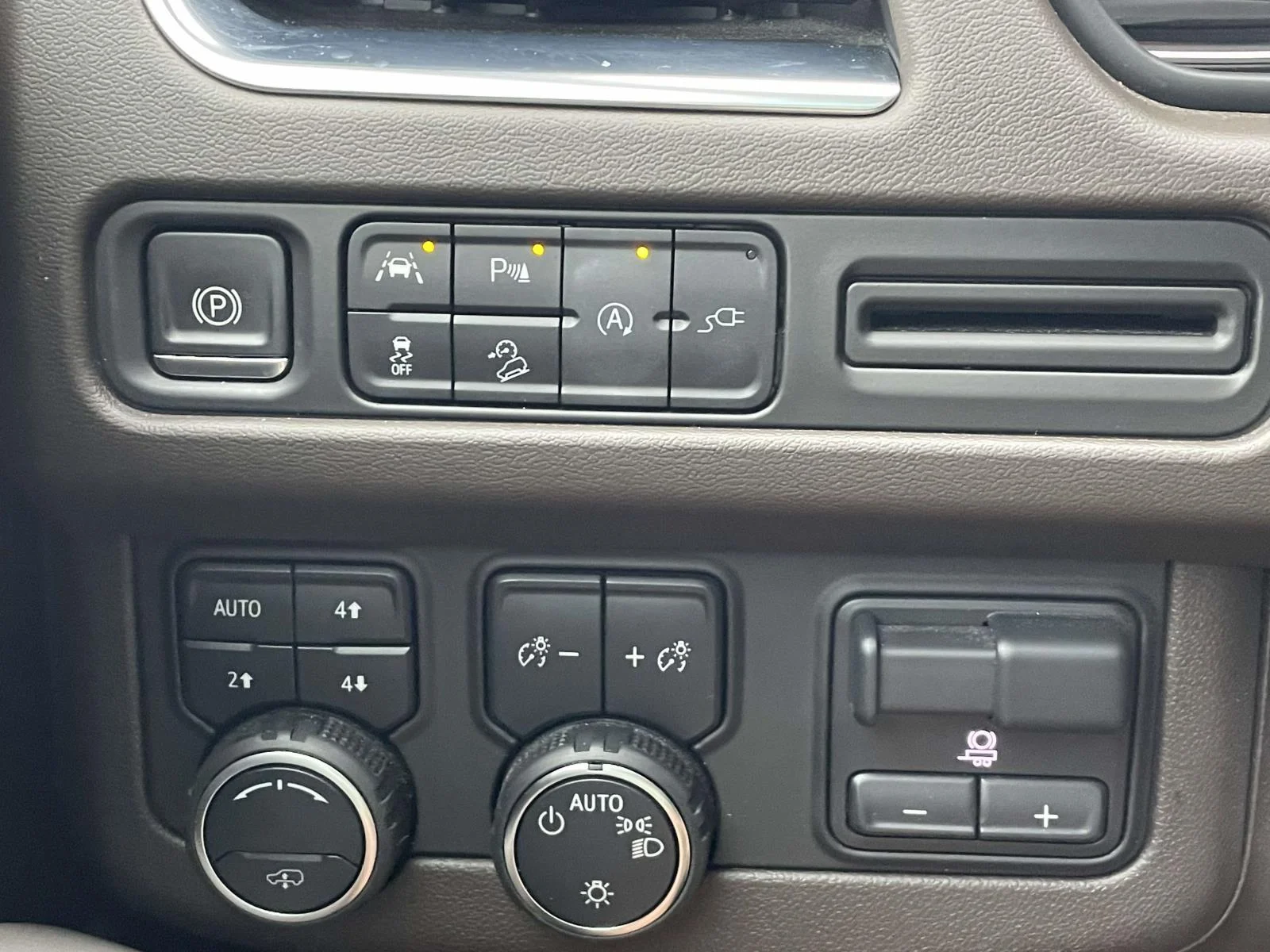 2021 Chevrolet Tahoe Z71 - Photo 28