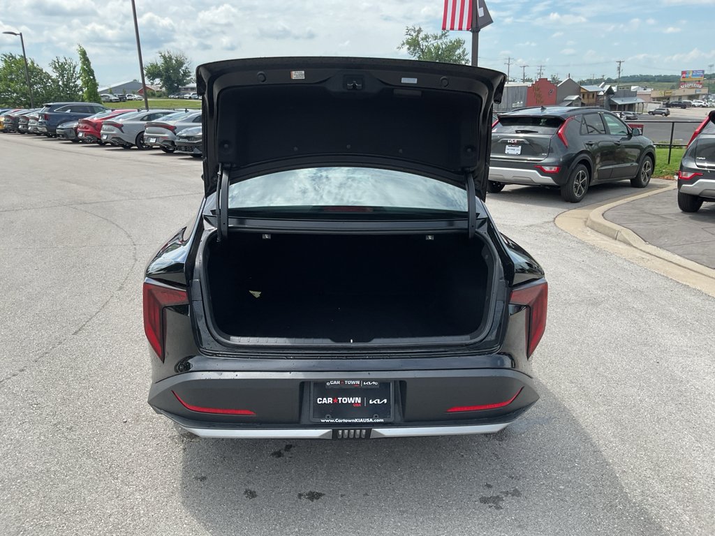 Used 2025 Aurora Black Pearl Kia EX image 13