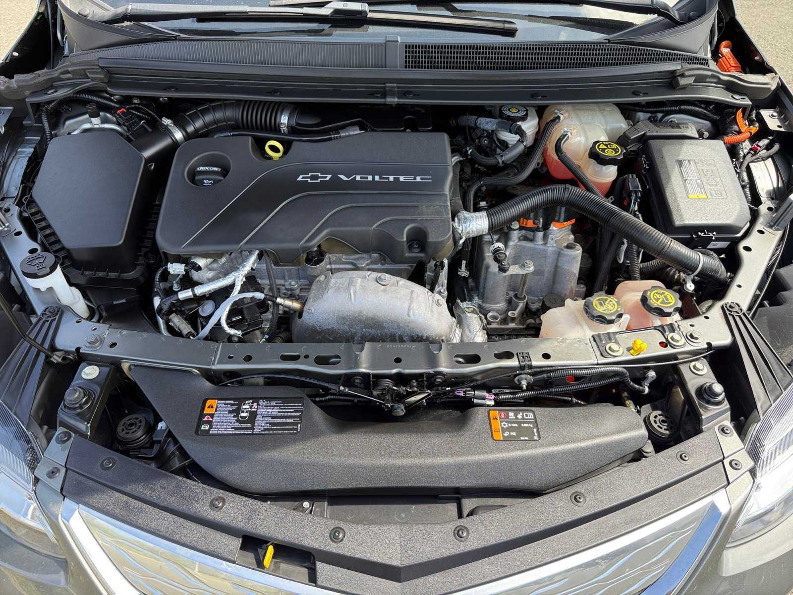 Used 2016 Gray Metallic Chevrolet Premier image 20