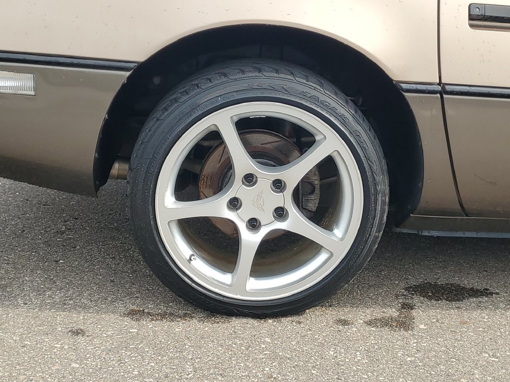 Used 1985  Chevrolet Base image 5
