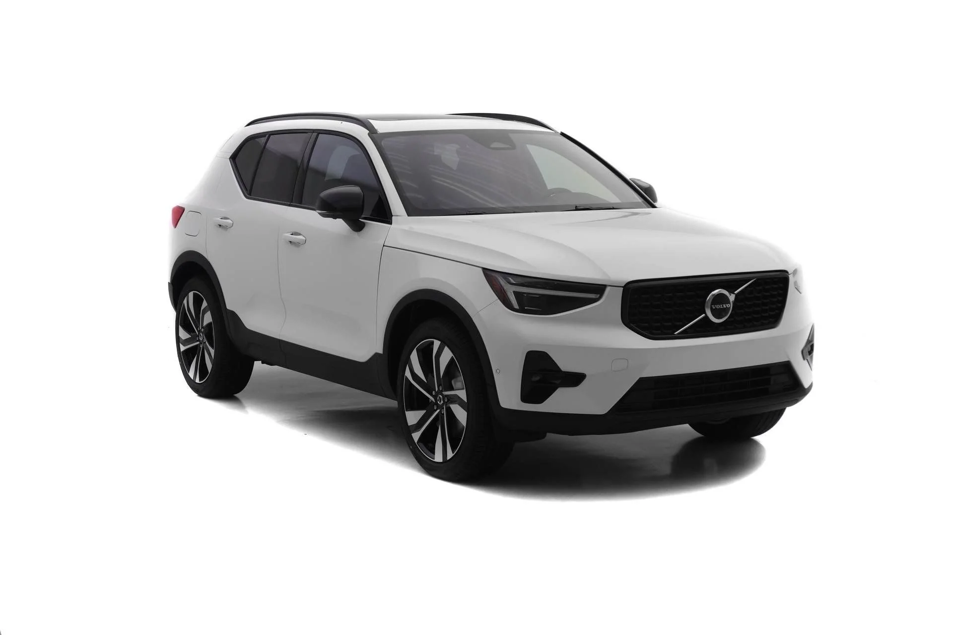 2025 Volvo XC40 Ultra - Photo 2