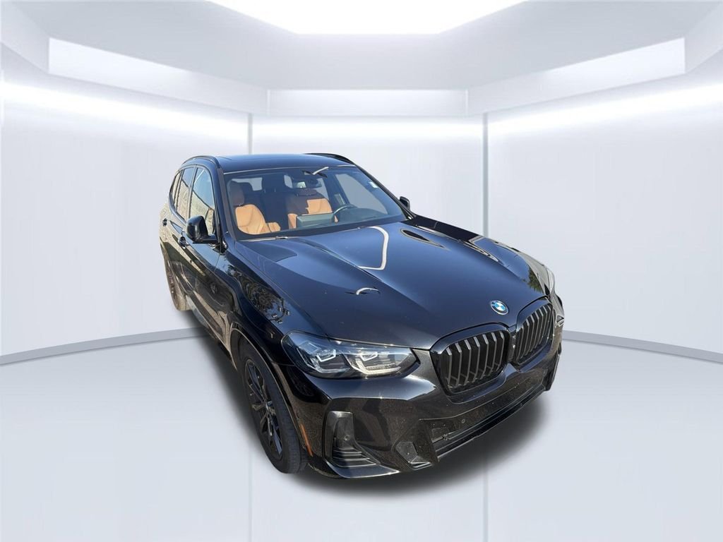 Used 2023 Black BMW sDrive30i image 2