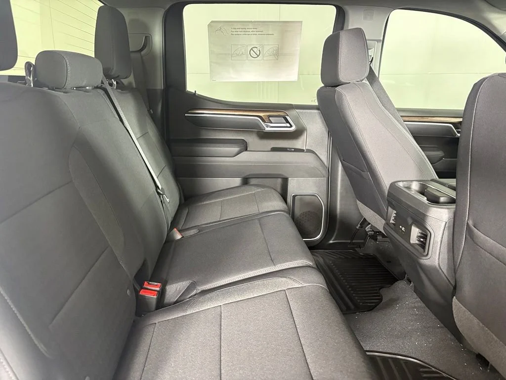 New 2026 Summit White Chevrolet LT image 20