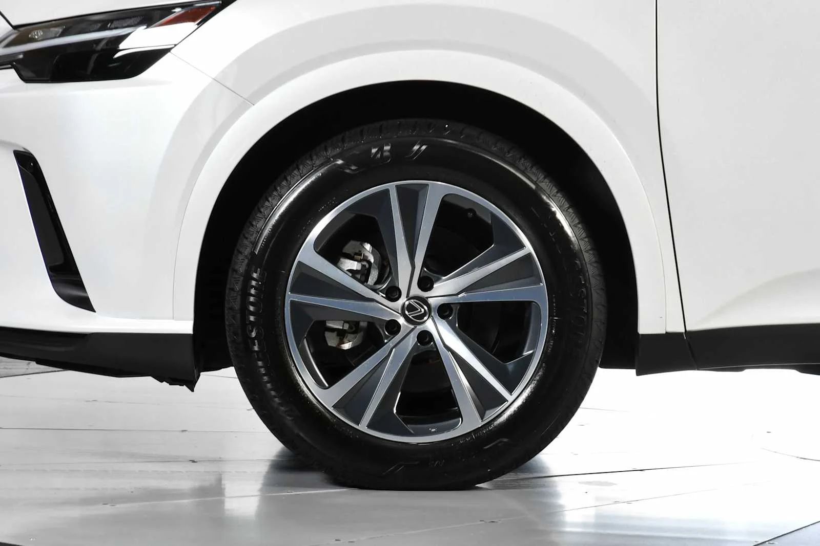 Used 2025 Eminent White Pearl Lexus Premium image 12
