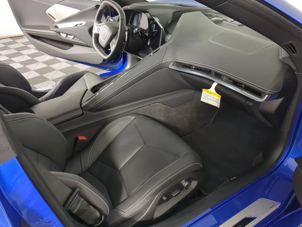 Used 2023 Elkhart Lake Blue Metallic Chevrolet 2LT image 20
