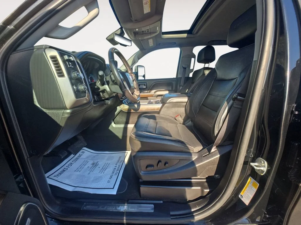 Used 2018 ONYX BLACK GMC Denali image 11