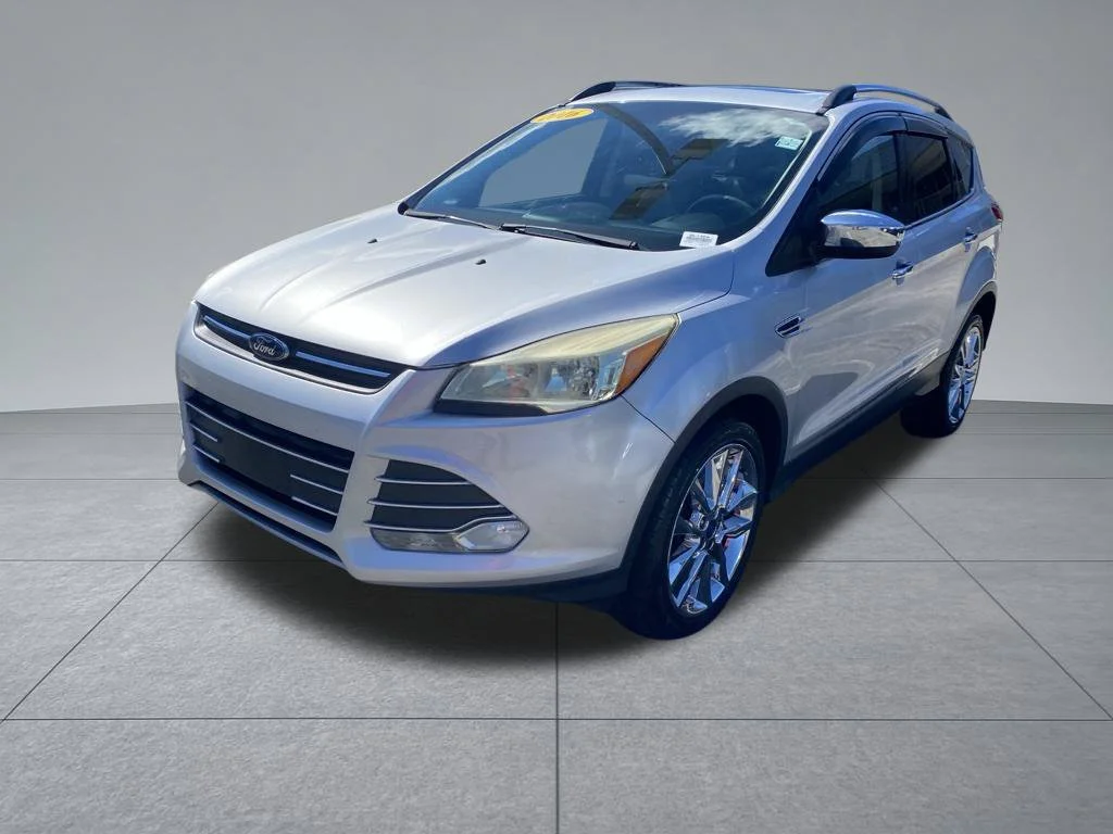 Used 2016 Silver Ford SE image 2