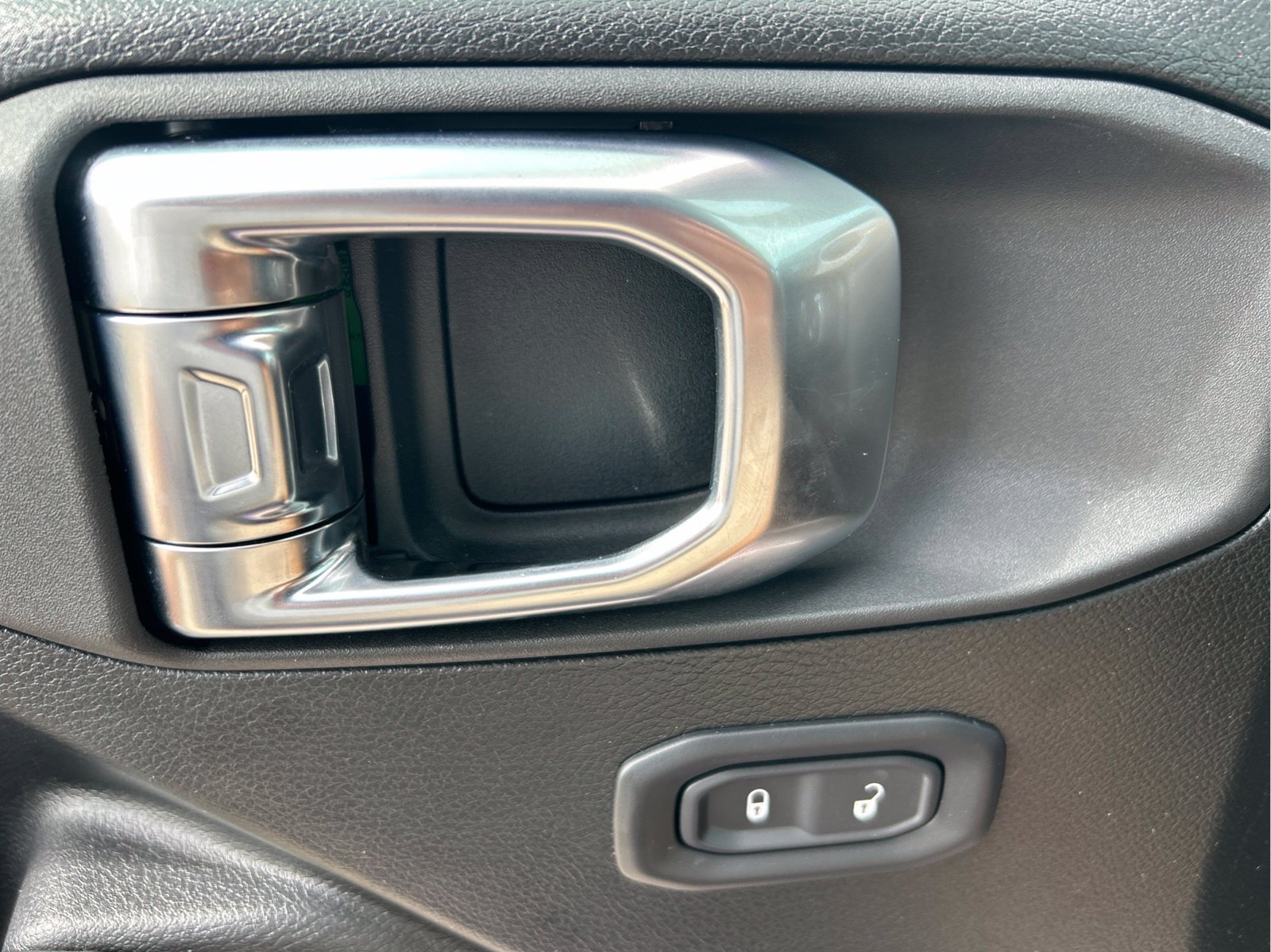 Used 2026 Purple Jeep Sport image 24