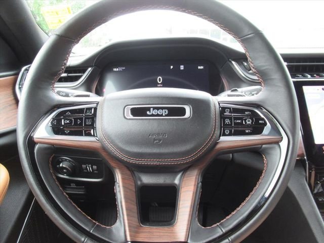 Used 2023 Gray Jeep Summit image 22