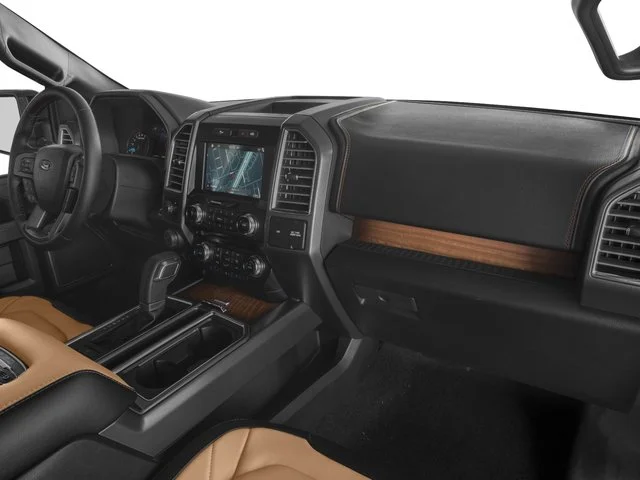 Used 2017  Ford  image 16