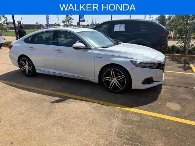 Used 2022 White Honda Touring image 2