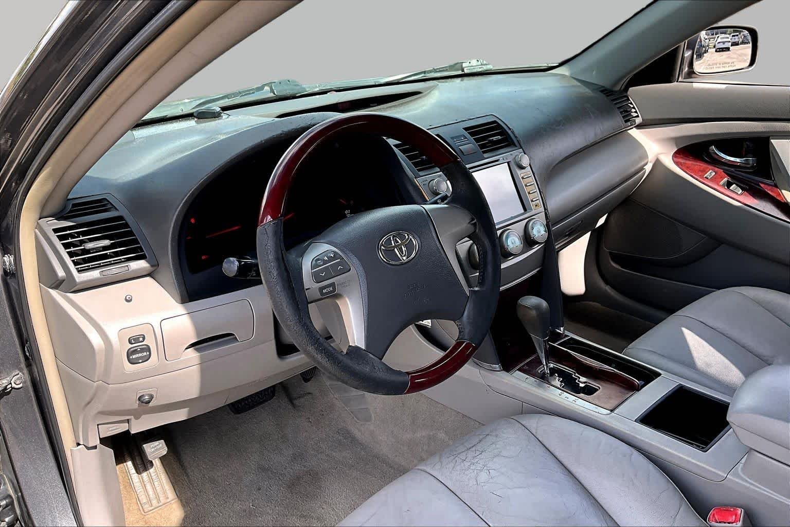 Used 2008 Magnetic Gray Metallic Toyota LE image 17