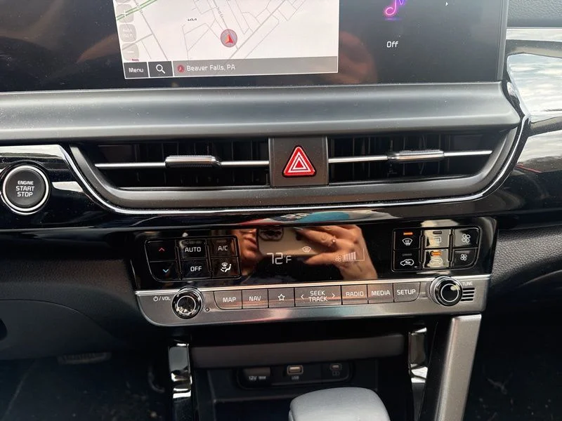 Used 2025 Orange Kia X-Line image 17