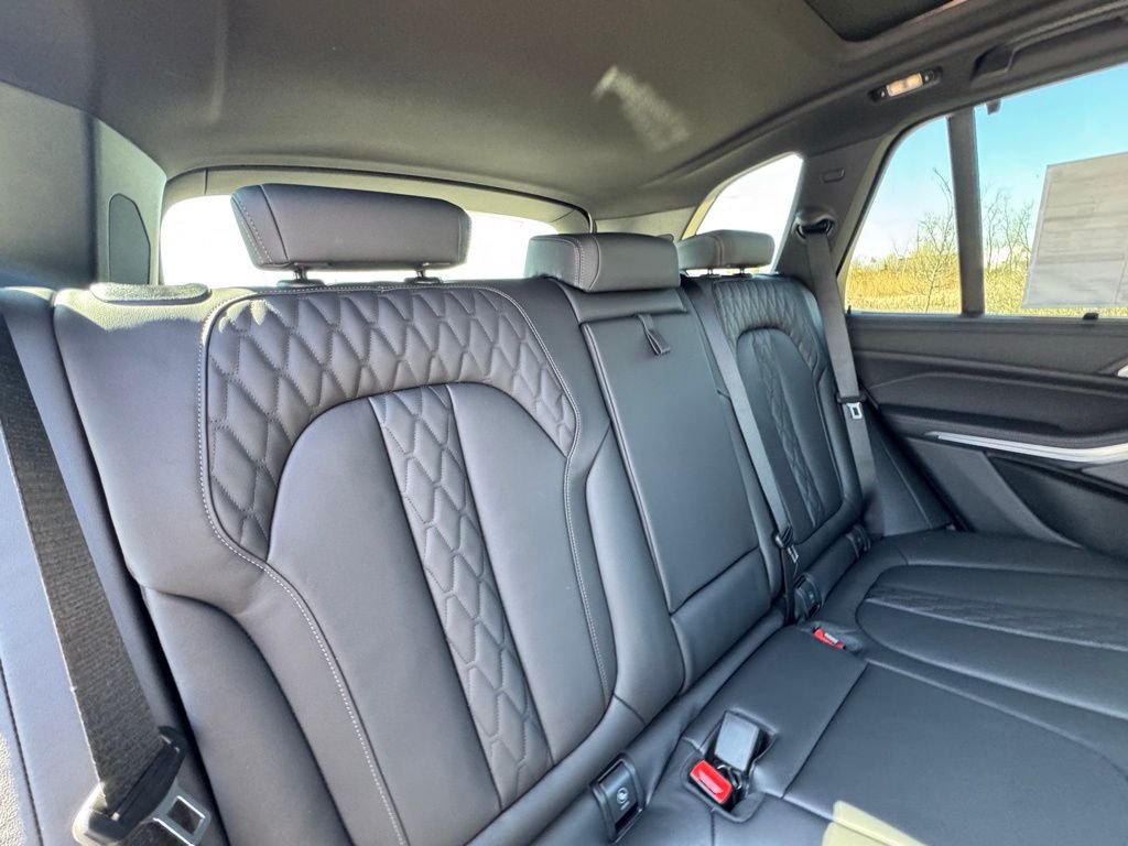 Used 2026 Gray BMW xDrive50e image 25