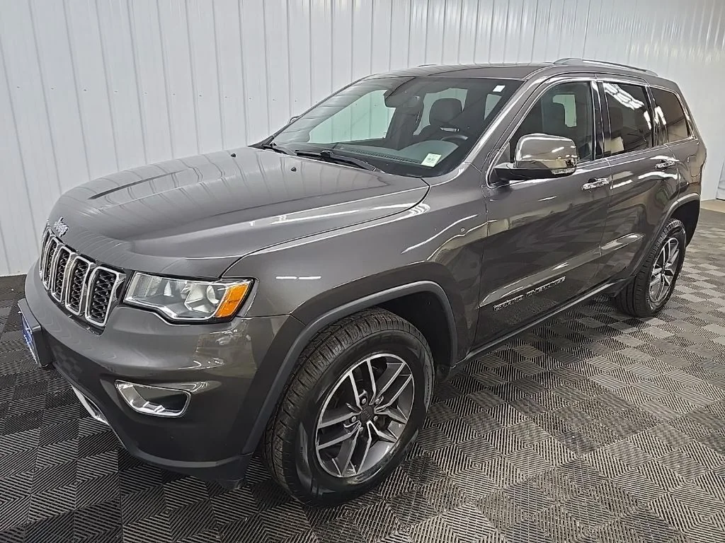 Used 2020 Gray Jeep Limited image 8