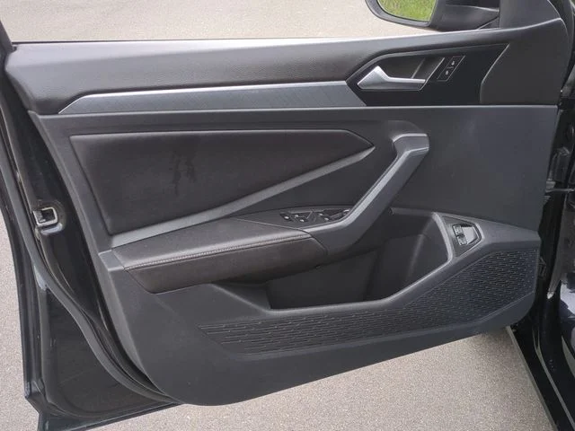 Used 2024  Volkswagen 1.5T SE image 30