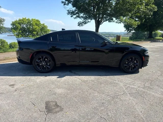 Used 2023 Black Dodge SXT image 8