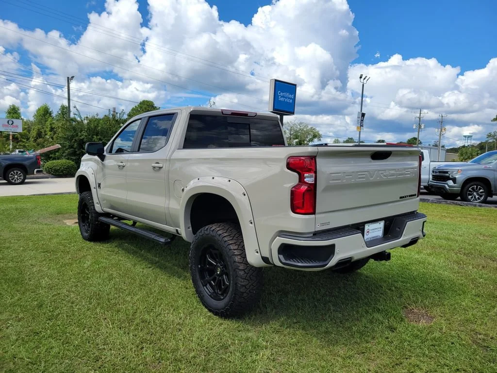 New 2026 White Sands Chevrolet RST image 4