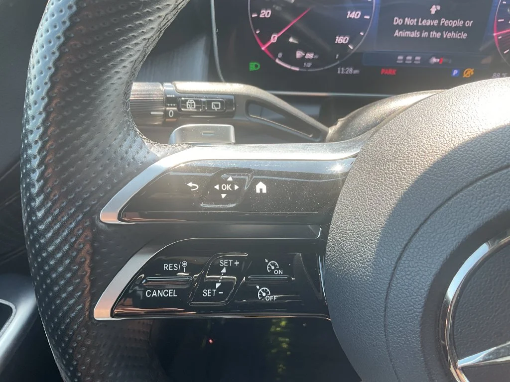Used 2025 Black Mercedes-Benz GLC 300 image 22