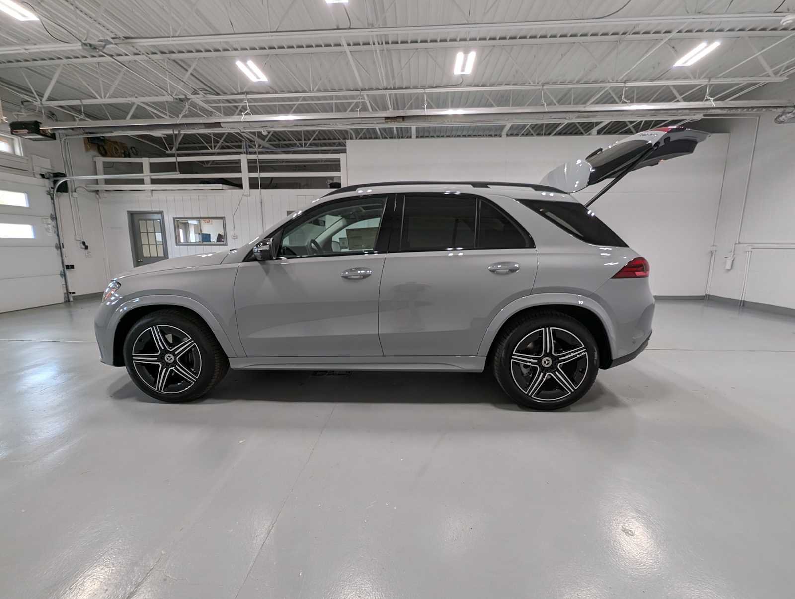 New 2026 MANUFAKTUR Alpine Grey Mercedes-Benz GLE 350 image 10