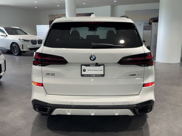 New 2026 Alpine White BMW sDrive40i image 5