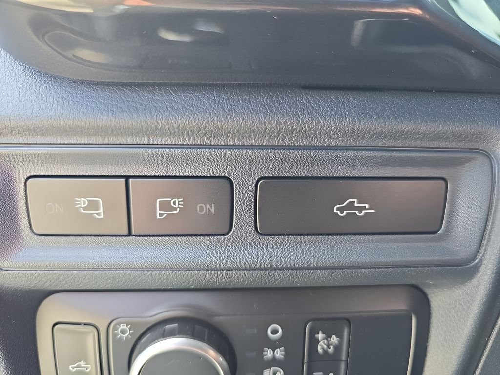 Used 2022 White Ford  image 34