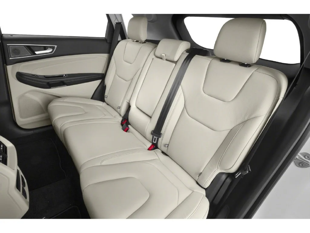 Used 2020 Blue Ford SEL image 8
