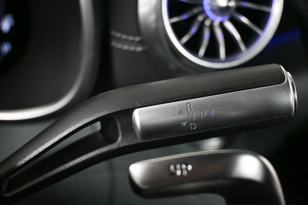 Certified Used 2025  Mercedes-Benz Base image 15