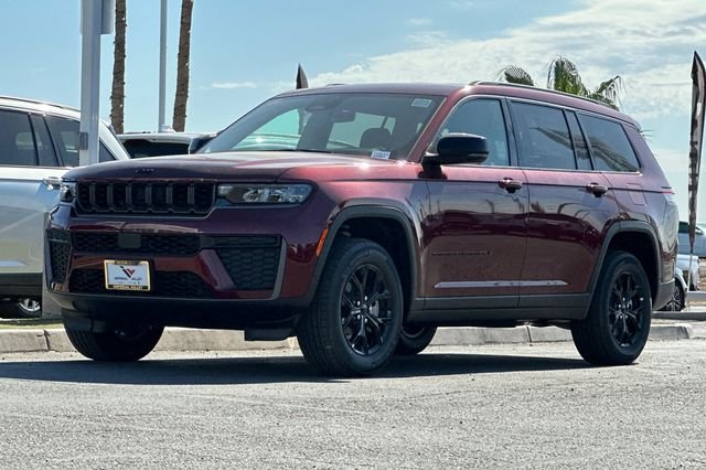 New 2026 Velvet Red Pearl-Coat Exterior Paint Jeep Laredo image 7