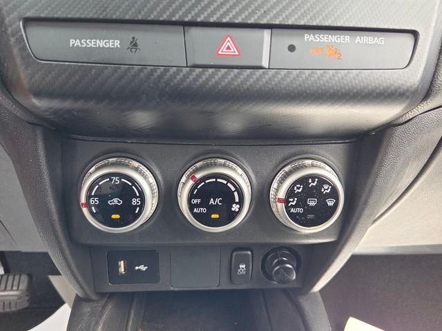 Used 2021  Mitsubishi 2.0 ES image 19