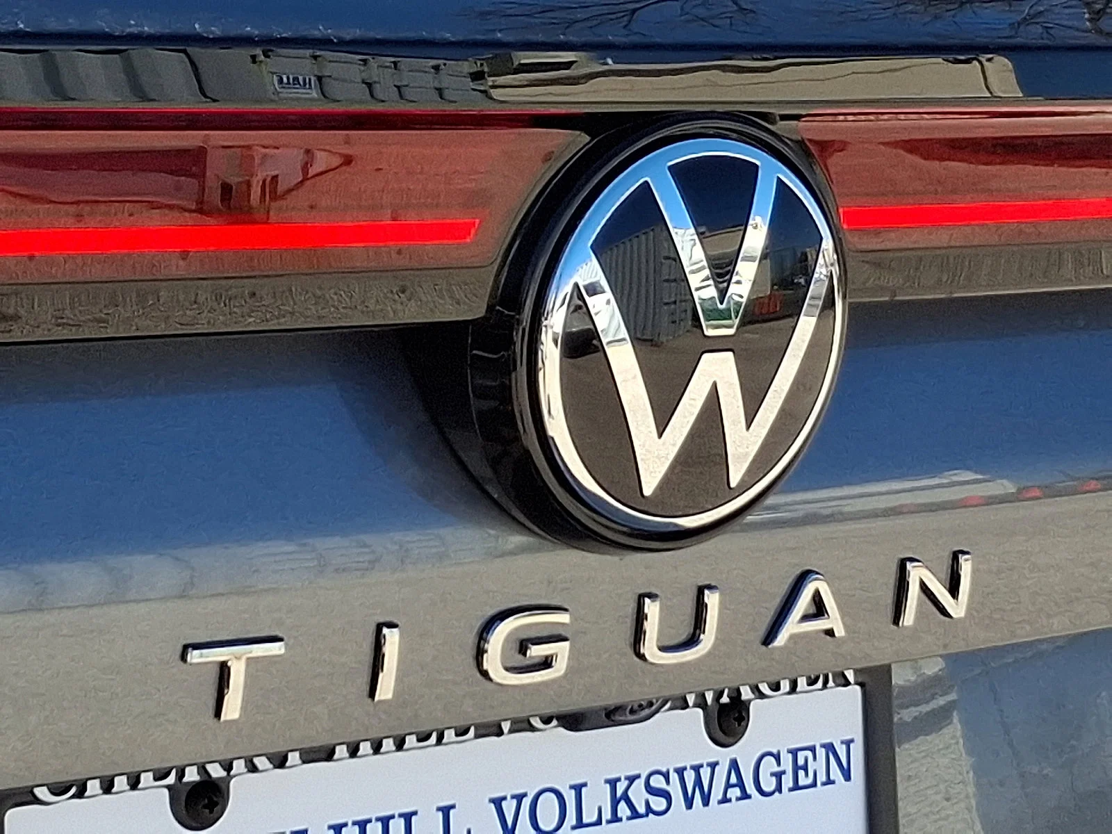 New 2026 Platinum Gray Metallic Volkswagen S image 21