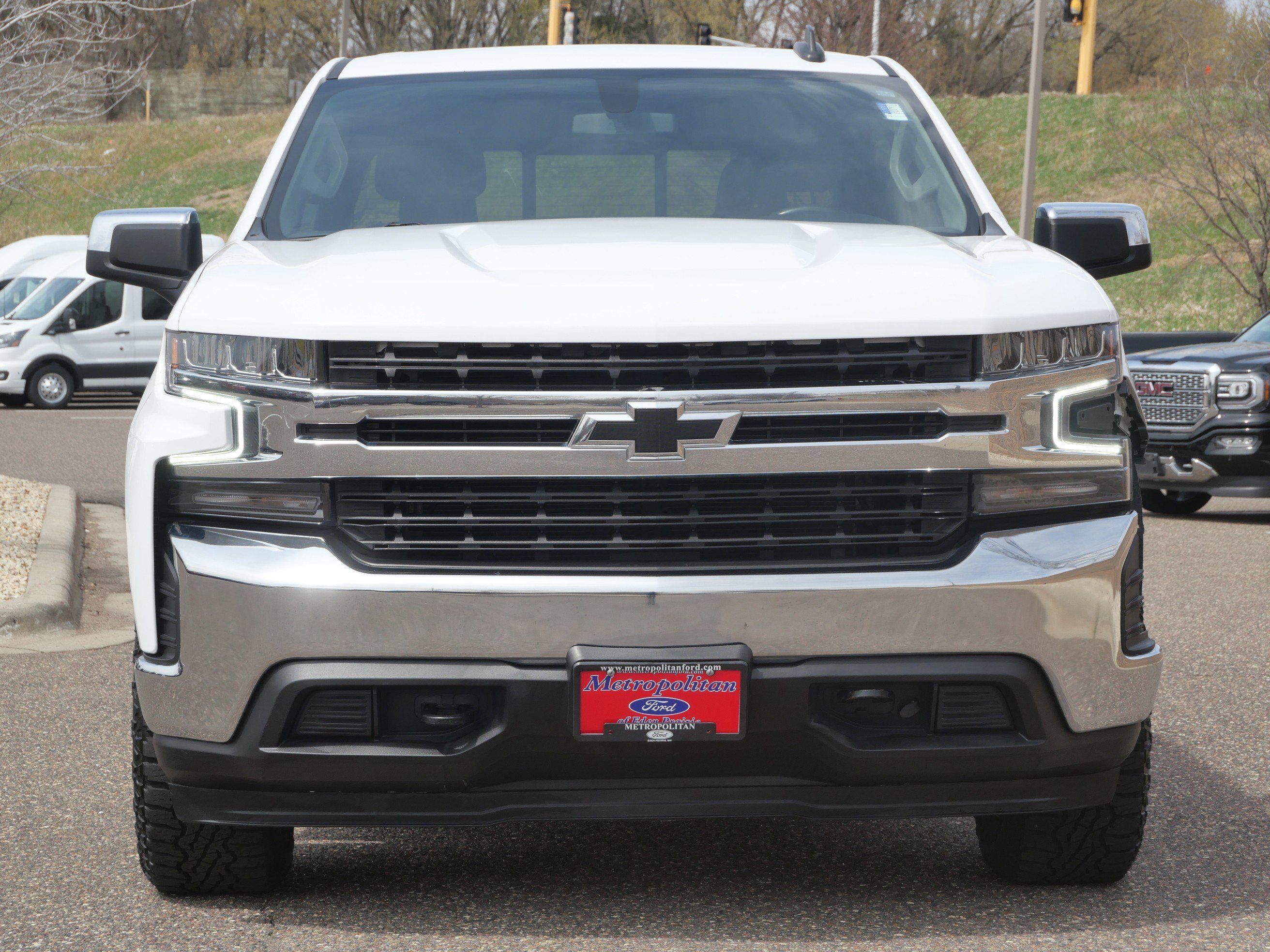 Used 2021 Chevrolet Silverado 1500 LT with VIN 3GCUYDED2MG132188 for sale in Eden Prairie, Minnesota
