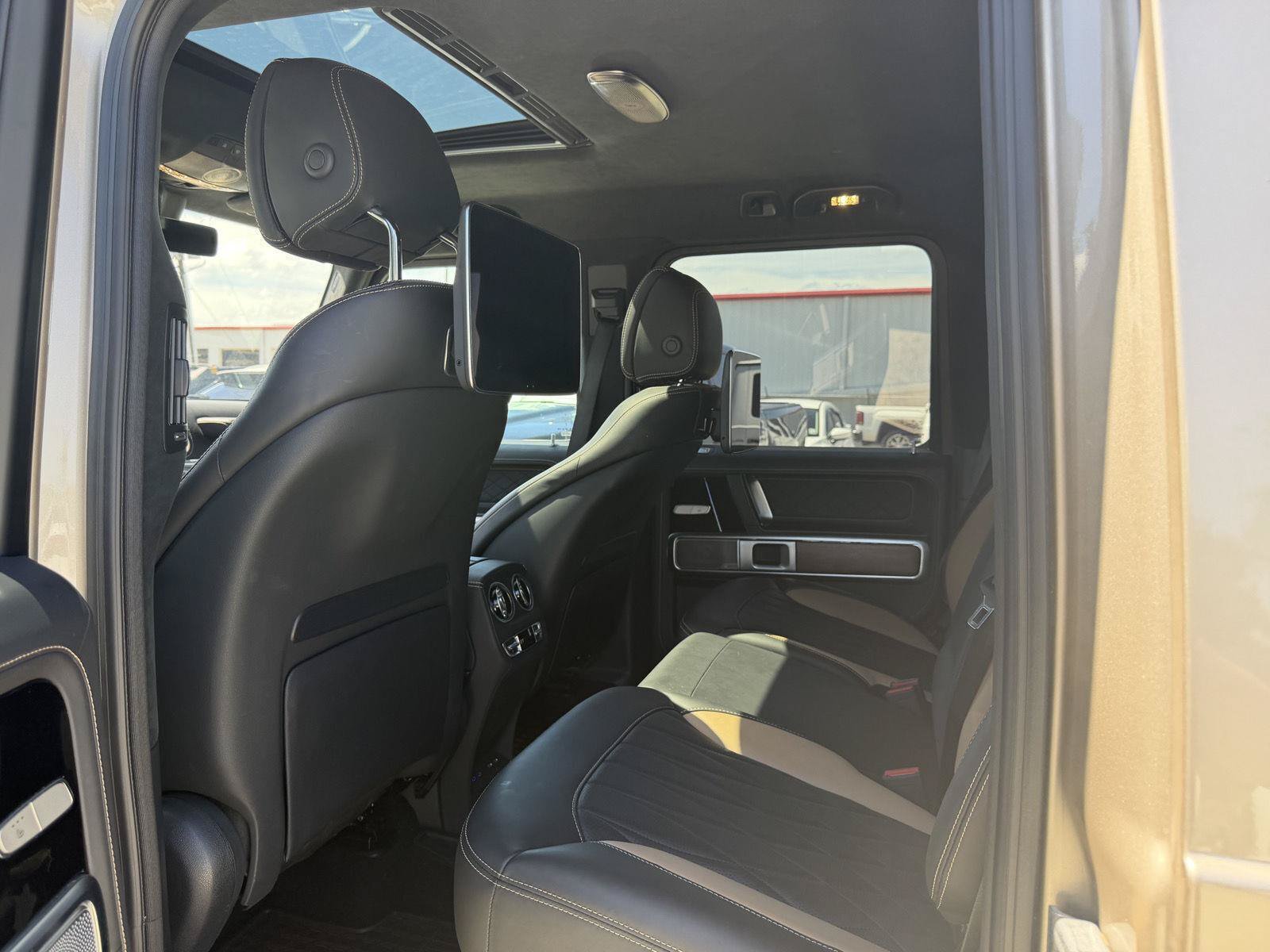 Certified Used 2025 MANUFAKTUR Desert Silver Metallic Mercedes-Benz G 63 AMG® image 17