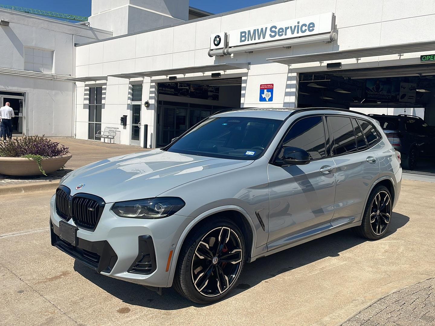Used 2022 Brooklyn Grey Metallic BMW M40i image 1