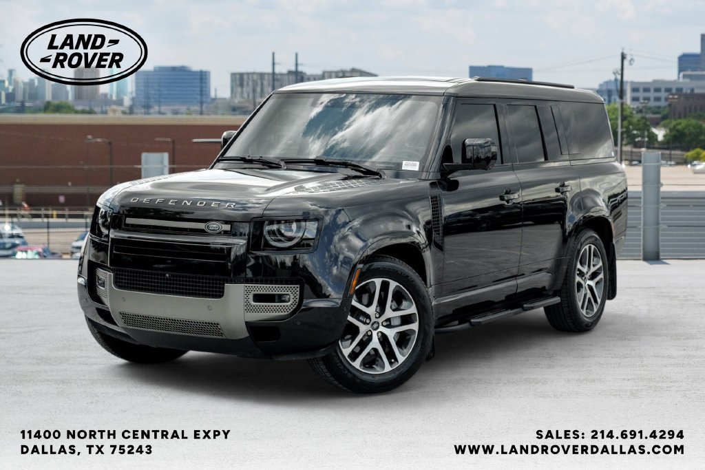 Used 2025 Black Land Rover X-Dynamic SE image 1