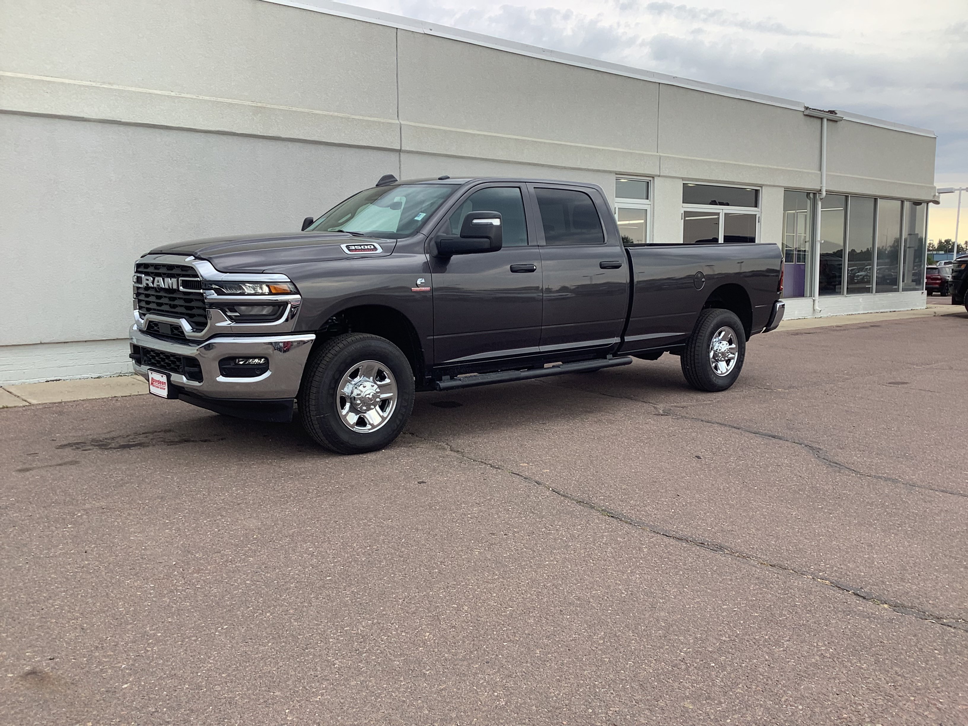 New 2026 Granite Crystal Metallic Clear-Coat Exterior Paint RAM Tradesman image 2