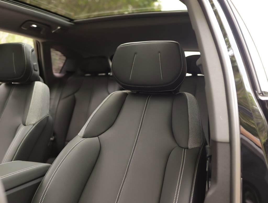 2026 Cadillac OPTIQ Sport - Photo 25