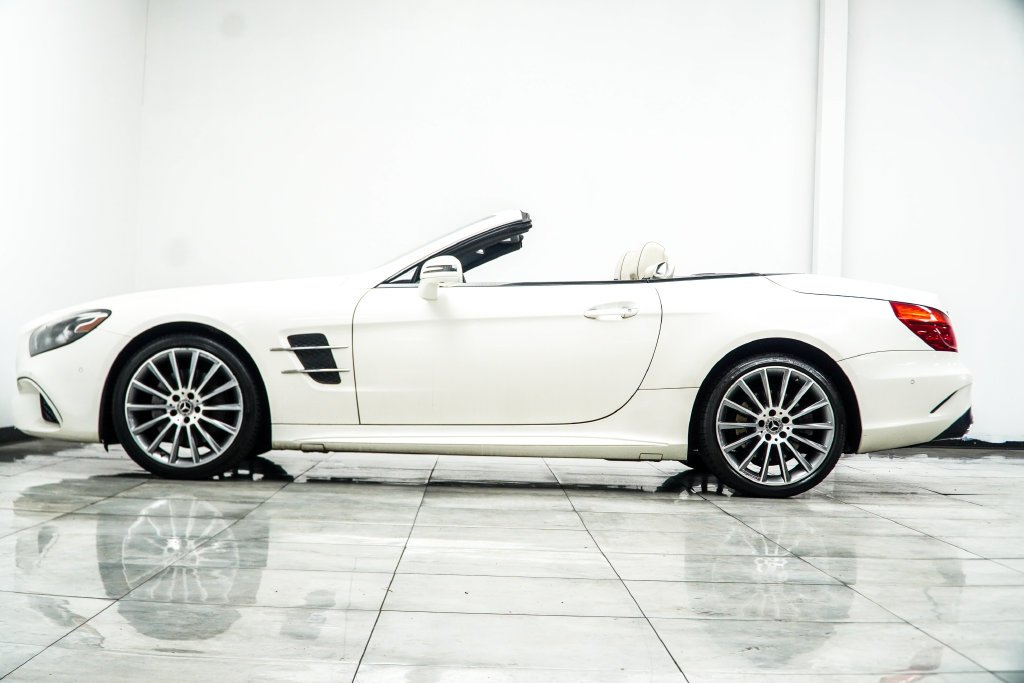 Used 2019 White Mercedes-Benz SL 550 image 14