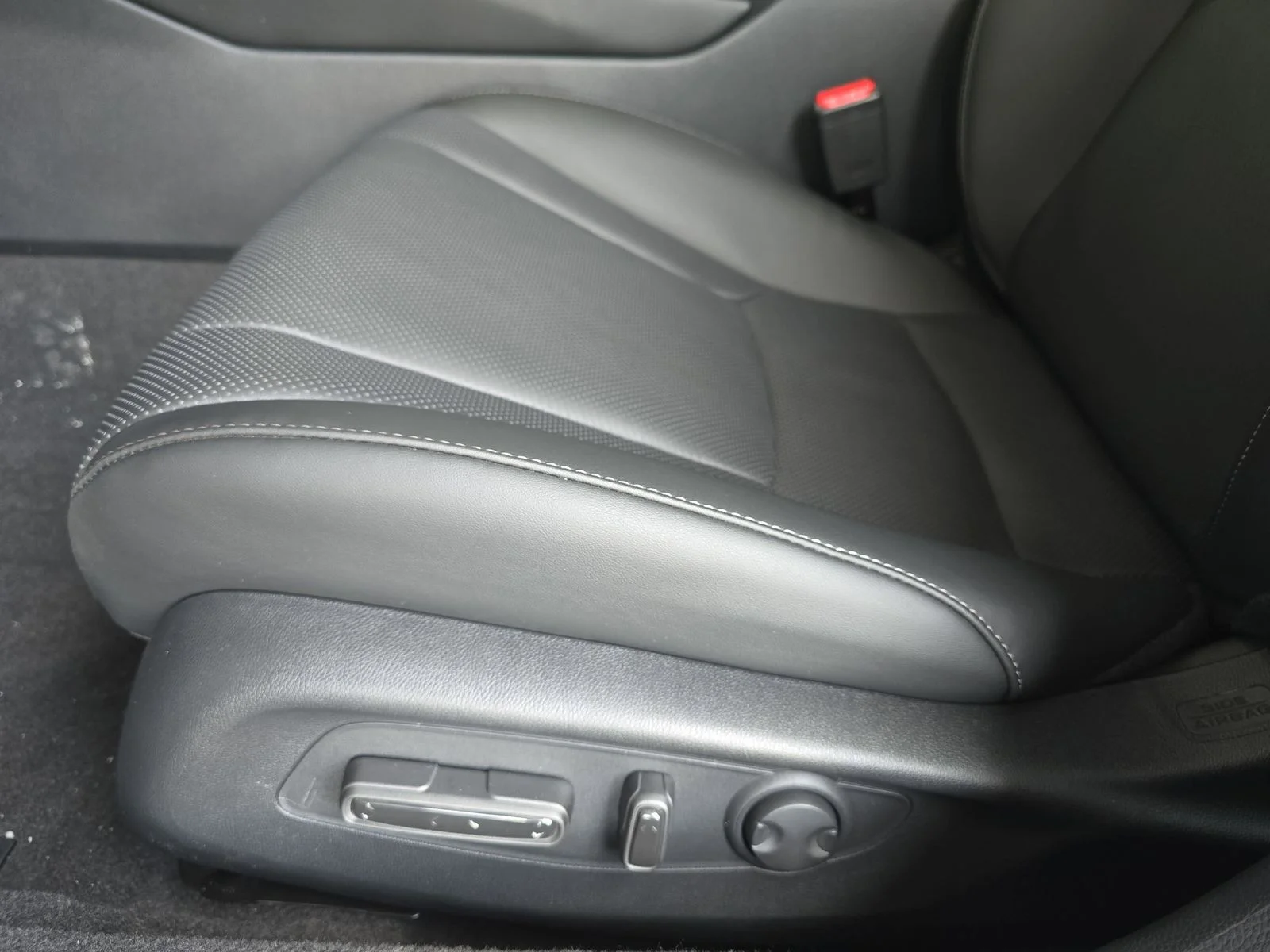 New 2026 Platinum White Pearl Honda Touring image 28