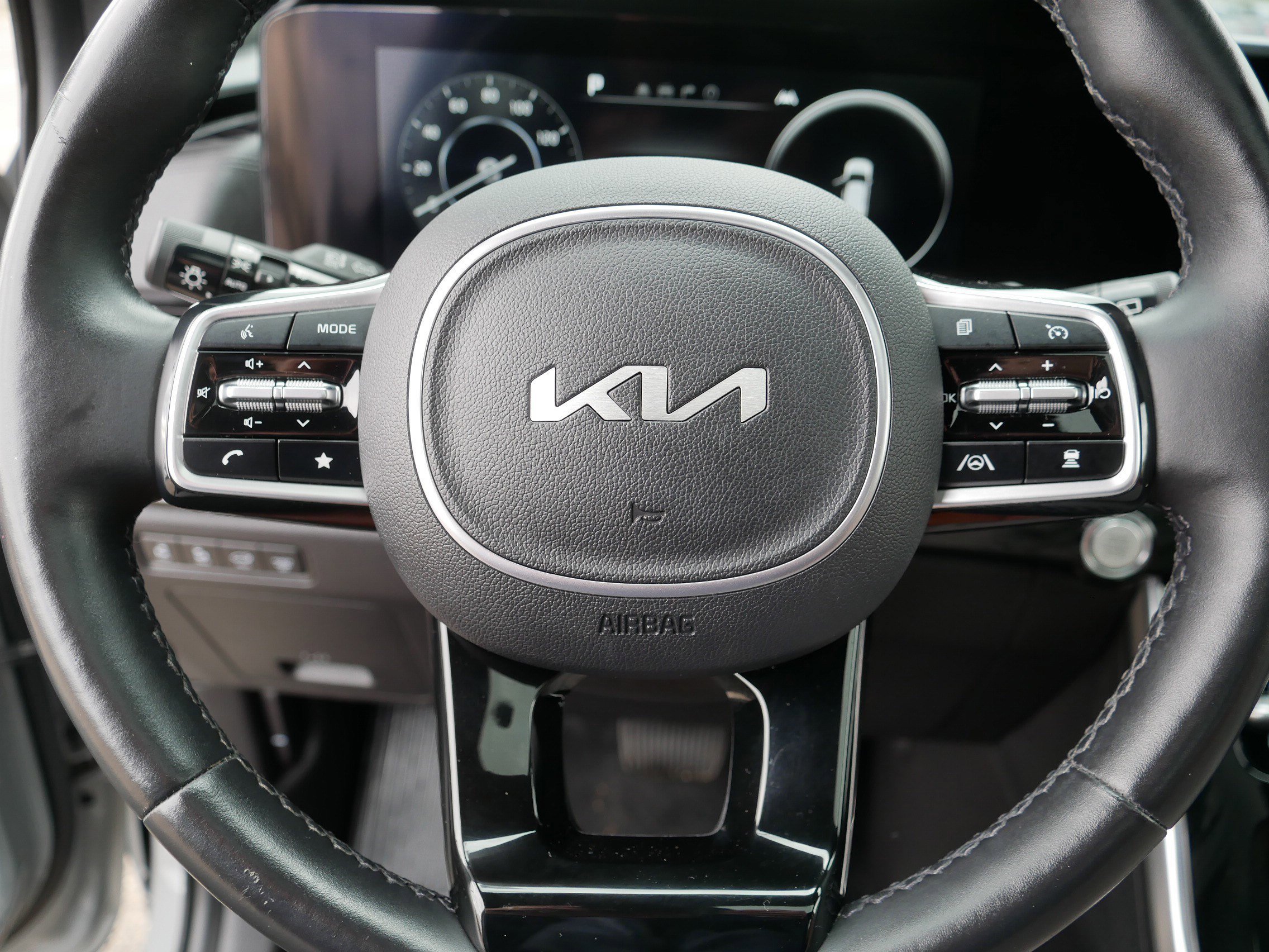 Certified Used 2022 Ceramic Silver Kia SX Prestige image 25