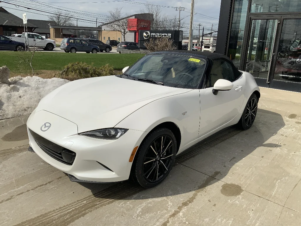 New 2026 Snowflake White Pearl Mazda Grand Touring image 3