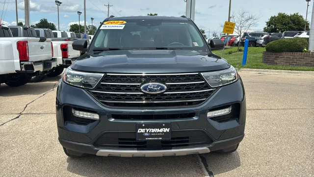 Used 2024 Blue Ford XLT image 5