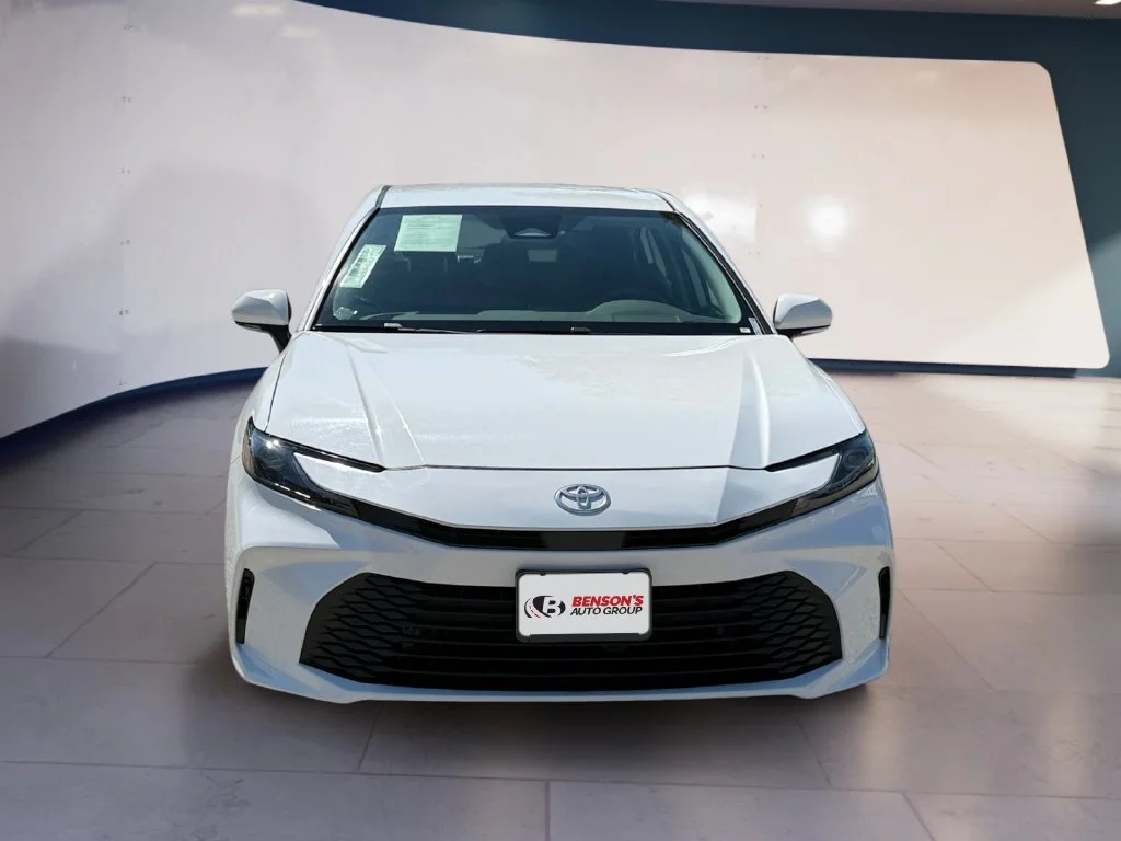 Used 2025 White Toyota LE image 8
